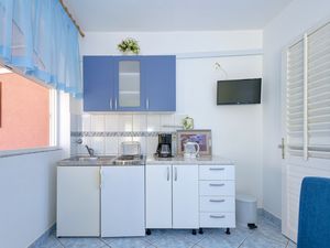 18923403-Ferienwohnung-3-Stari Grad-300x225-3