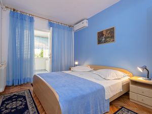 18923403-Ferienwohnung-3-Stari Grad-300x225-4