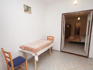 19126902-Ferienwohnung-2-Stari Grad-300x225-2