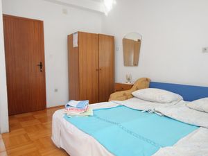 19128194-Ferienwohnung-2-Stari Grad-300x225-2