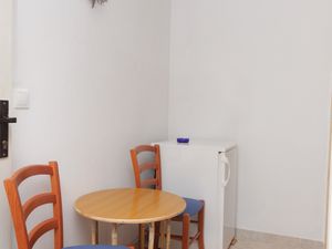 23928700-Ferienwohnung-2-Stari Grad-300x225-1