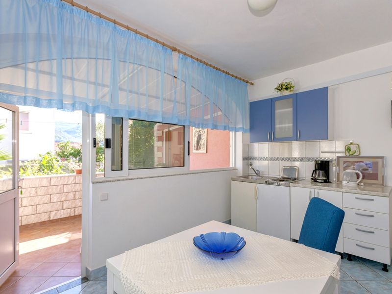 23930467-Ferienwohnung-3-Stari Grad-800x600-0