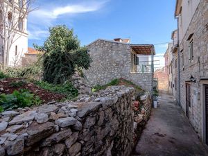 24030978-Ferienwohnung-2-Stari Grad-300x225-1