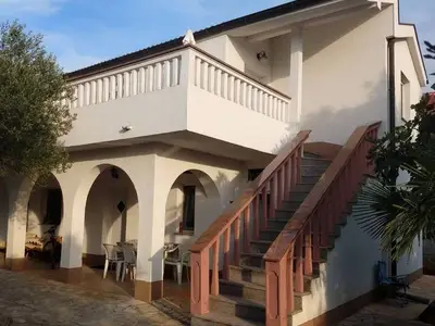 Ferienwohnung für 4 Personen in Stari Grad 1/10