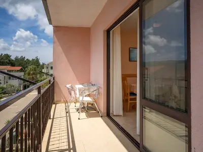 Ferienwohnung für 4 Personen (60 m²) in Stari Grad 1/10