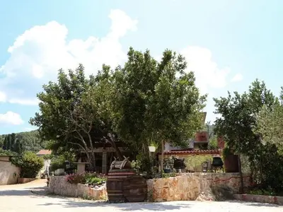 Ferienwohnung für 3 Personen in Stari Grad 1/10