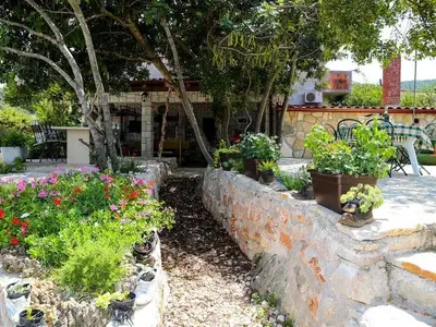 Ferienwohnung für 3 Personen in Stari Grad 2/10