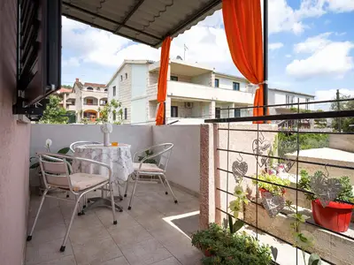 Ferienwohnung für 2 Personen (30 m²) in Stari Grad 1/10