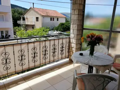 Ferienwohnung für 2 Personen (25 m²) in Stari Grad 3/10