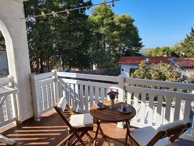 Ferienwohnung für 4 Personen (43 m²) in Stari Grad 1/10