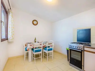 Ferienwohnung für 3 Personen (30 m²) in Starigrad 7/10