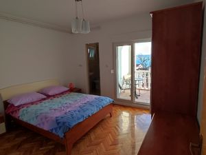 19126773-Ferienwohnung-8-Starigrad-Paklenica-300x225-4