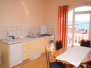 19129254-Ferienwohnung-3-Starigrad-Paklenica-300x225-5