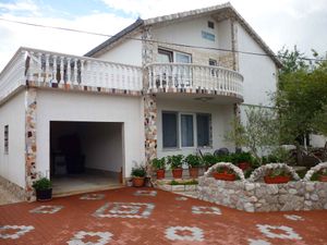 23778797-Ferienwohnung-2-Starigrad-Paklenica-300x225-4