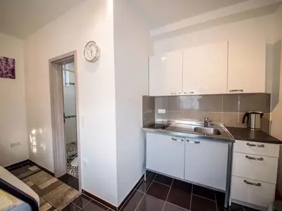 Ferienwohnung für 2 Personen (13 m²) in Starigrad-Paklenica 5/10