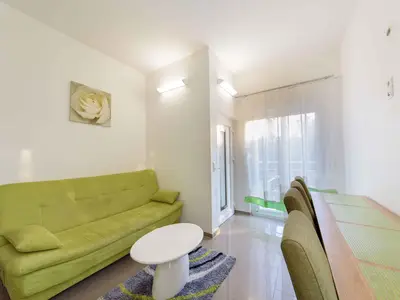 Ferienwohnung für 4 Personen (30 m²) in Starigrad-Paklenica 2/10