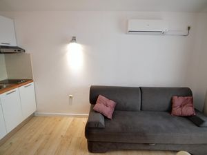 22441229-Ferienwohnung-2-Starigrad-Paklenica-300x225-4