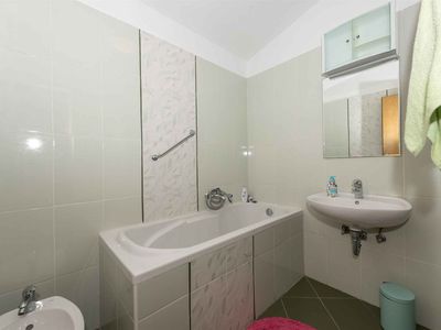 Ferienwohnung für 3 Personen (32 m²) in Starigrad-Paklenica 10/10