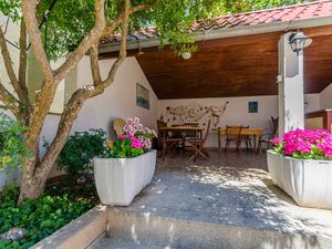 23958241-Ferienwohnung-6-Starigrad-Paklenica-300x225-4