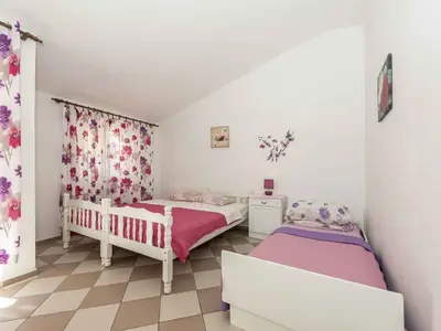 Ferienwohnung für 5 Personen (50 m²) in Starigrad-Paklenica 10/10