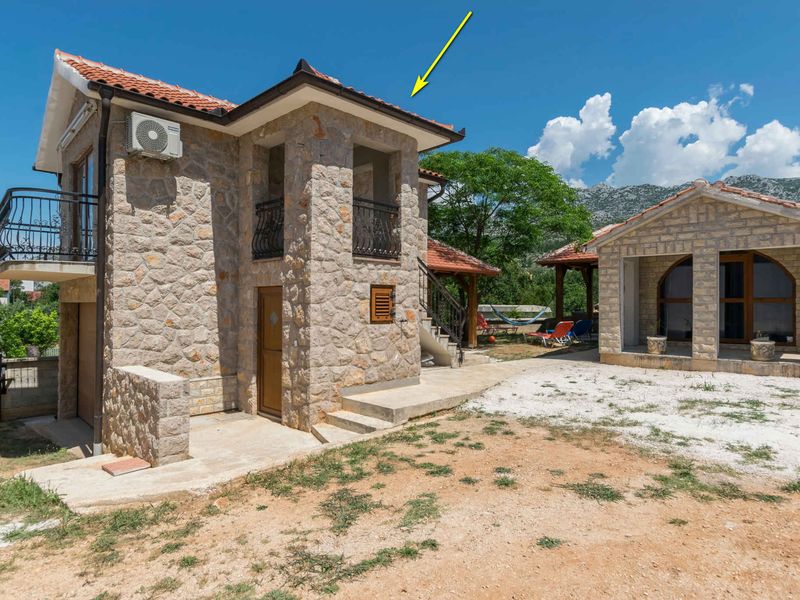 23959000-Ferienwohnung-3-Starigrad-Paklenica-800x600-0