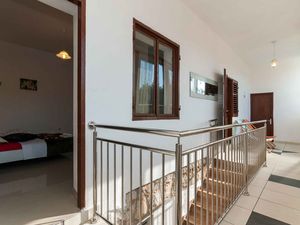 23959098-Ferienwohnung-5-Starigrad-Paklenica-300x225-1