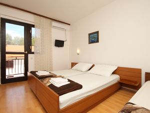 Ferienwohnung für 2 Personen (23 m²) in Starigrad-Paklenica