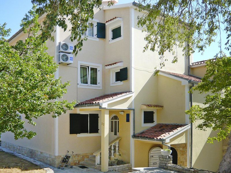 23326485-Ferienwohnung-7-Starigrad-Paklenica-800x600-2