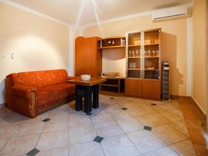 23326485-Ferienwohnung-7-Starigrad-Paklenica-300x225-3