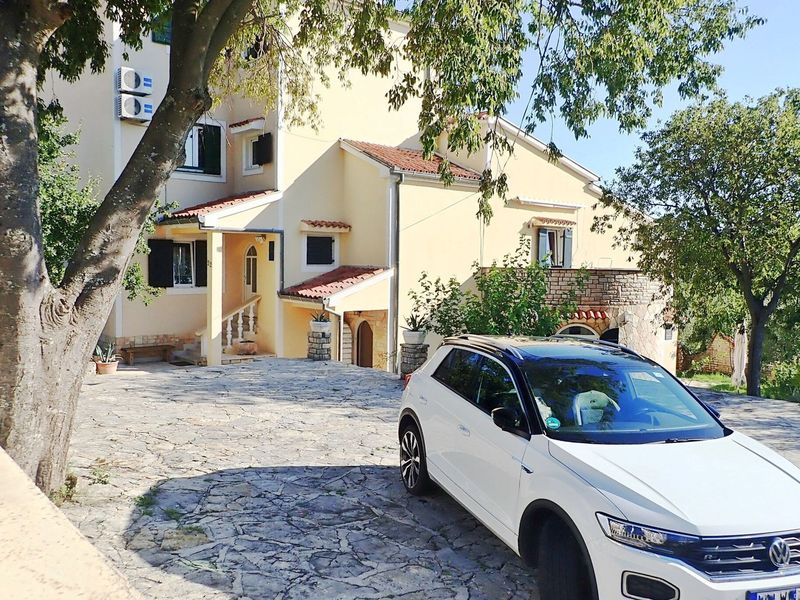 23326486-Ferienwohnung-9-Starigrad-Paklenica-800x600-2