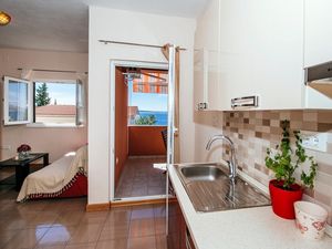 21919101-Ferienwohnung-4-Starigrad-Paklenica-300x225-3