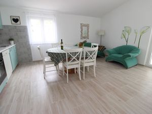 Ferienwohnung für 7 Personen (85 m&sup2;) in Starigrad-Paklenica