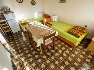 23945451-Ferienwohnung-3-Starigrad-Paklenica-300x225-4