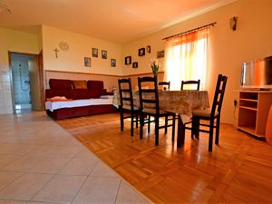 Ferienwohnung für 4 Personen (40 m&sup2;) in Starigrad-Paklenica