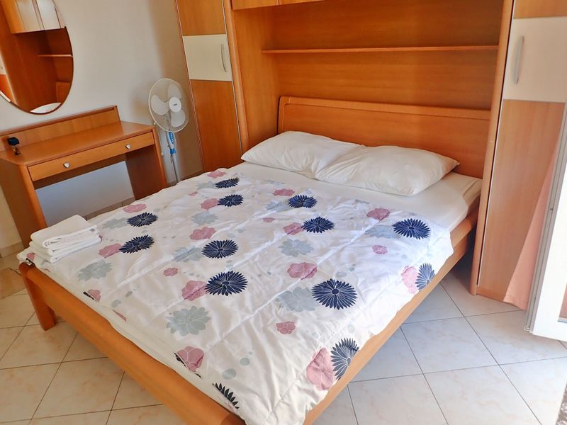 23945456-Ferienwohnung-6-Starigrad-Paklenica-800x600-0