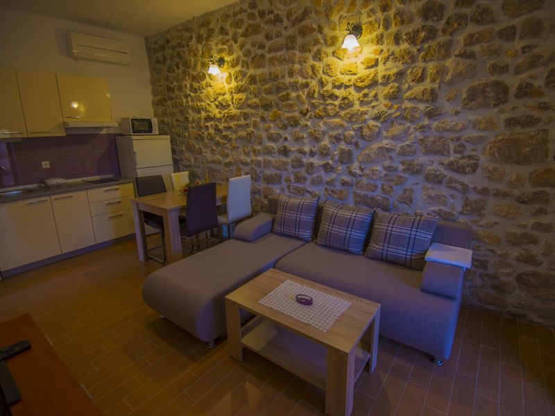 23945103-Ferienwohnung-4-Starigrad-Paklenica-800x600-1