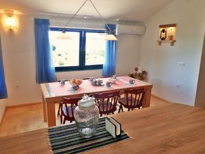 23945246-Ferienwohnung-6-Starigrad-Paklenica-300x225-4