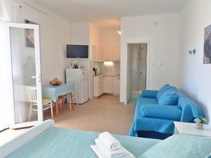 23945472-Ferienwohnung-2-Starigrad-Paklenica-300x225-3