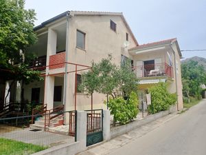 23945474-Ferienwohnung-2-Starigrad-Paklenica-300x225-5