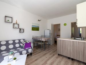 23755697-Ferienwohnung-6-Starigrad-Paklenica-300x225-3