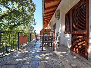 23779136-Ferienwohnung-4-Starigrad-Paklenica-300x225-3