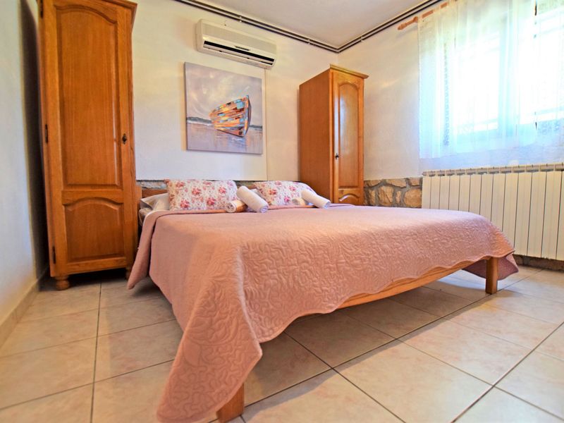 23779284-Ferienwohnung-3-Starigrad-Paklenica-800x600-0