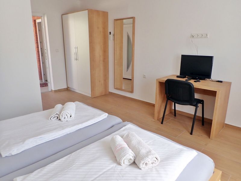 23943854-Ferienwohnung-5-Starigrad-Paklenica-800x600-2