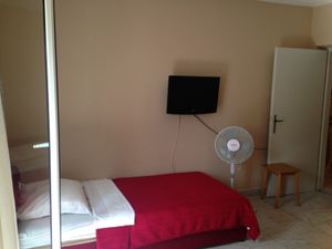 18321762-Ferienwohnung-5-Starigrad-Paklenica-300x225-4