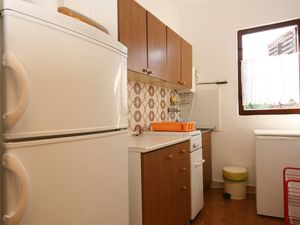 18520349-Ferienwohnung-6-Starigrad-Paklenica-300x225-3