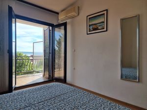 18698875-Ferienwohnung-5-Starigrad-Paklenica-300x225-5