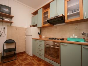 18956684-Ferienwohnung-8-Starigrad-Paklenica-300x225-3