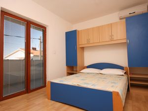 18953666-Ferienwohnung-5-Starigrad-Paklenica-300x225-5