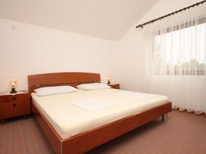 Ferienwohnung für 4 Personen (35 m²) in Starigrad-Paklenica