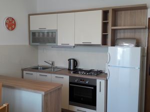 19075230-Ferienwohnung-4-Starigrad-Paklenica-300x225-4